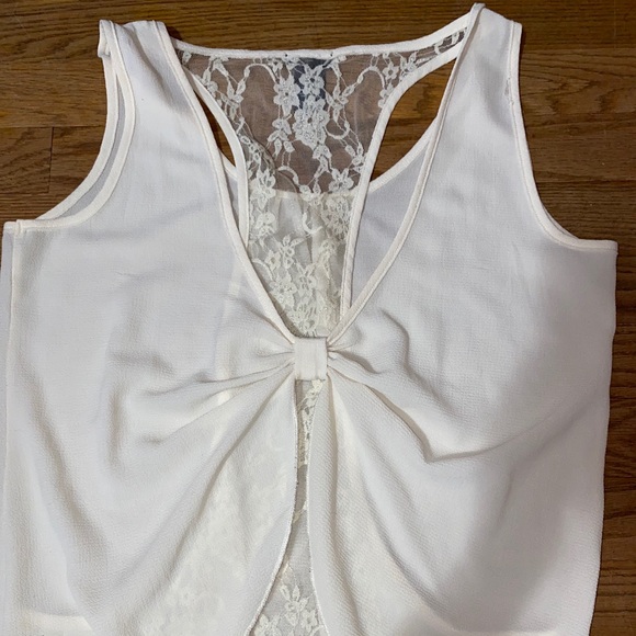 white top - Picture 3 of 3